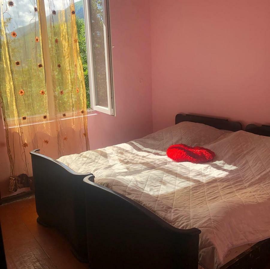 Guest House Malkhaz Niguriani Zhabeshi Екстериор снимка